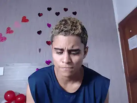 Liiamthompson online show from February 2025 03:27:01 PM