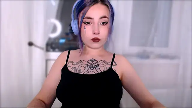 purplewitch online show from October 2025 10:09:02 PM