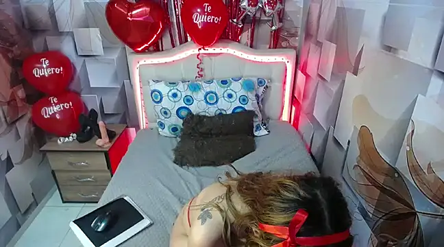 Snapshot of nicolee_millerr chatting on February 2025 04:31:01 PM nicolee millerr online show from February 2025 04:31:01 PM