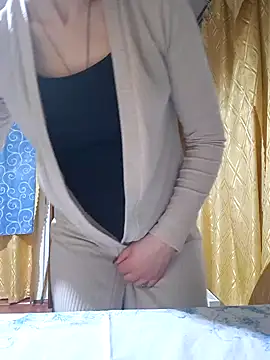 Snapshot of Belladonna253 chatting on February 2025 09:22:01 PM Belladonna253 online show from February 2025 09:22:01 PM