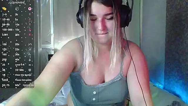 Snapshot of Jenny_Smit chatting on November 2025 04:07:01 AM Jenny Smit online show from November 2025 04:07:01 AM