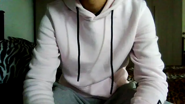 Snapshot of tommyboyteen chatting on February 2025 12:47:01 PM tommyboyteen online show from February 2025 12:47:01 PM