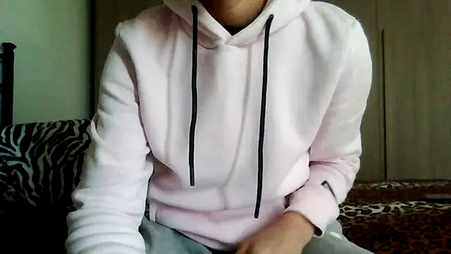 Snapshot of tommyboyteen chatting on February 2025 03:43:01 PM tommyboyteen online show from February 2025 03:43:01 PM