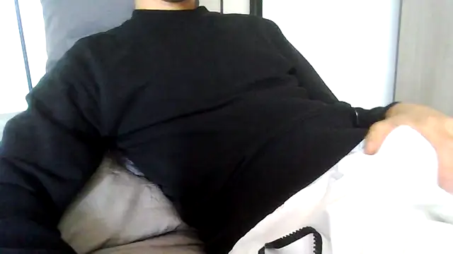 Snapshot of tommyboyteen chatting on November 2025 12:58:02 PM tommyboyteen online show from November 2025 12:58:02 PM