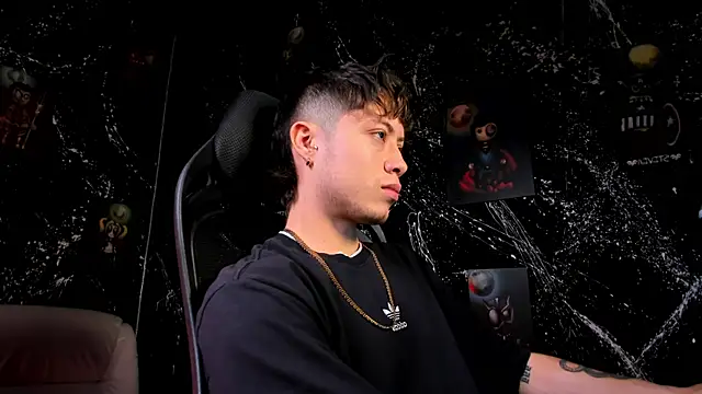 Snapshot of marcuscollins1_ chatting on February 2025 02:48:02 PM marcuscollins1 online show from February 2025 02:48:02 PM