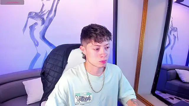 Snapshot of marcuscollins1_ chatting on February 2025 01:07:01 PM marcuscollins1 online show from February 2025 01:07:01 PM