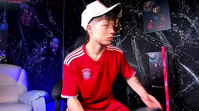 Snapshot of marcuscollins1_ chatting on February 2025 01:47:02 PM marcuscollins1 online show from February 2025 01:47:02 PM