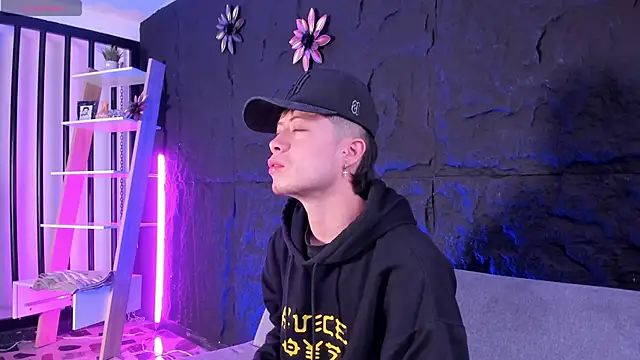 Snapshot of marcuscollins1_ chatting on October 2025 02:14:01 PM marcuscollins1 online show from October 2025 02:14:01 PM