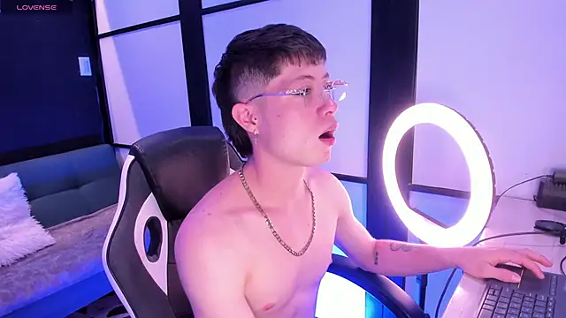 Snapshot of marcuscollins1_ chatting on October 2025 03:46:02 PM marcuscollins1 online show from October 2025 03:46:02 PM