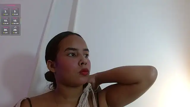 Snapshot of Roxy_Stonee chatting on September 2025 07:28:01 PM Roxy Stonee online show from September 2025 07:28:01 PM