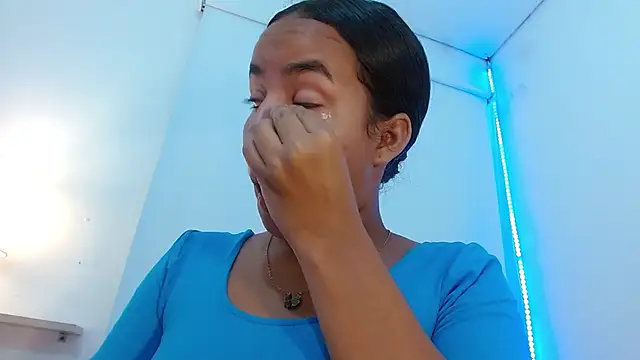 Snapshot of Roxy_Stonee chatting on October 2025 07:22:02 PM Roxy Stonee online show from October 2025 07:22:02 PM