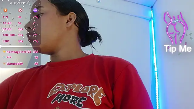 Snapshot of Roxy_Stonee chatting on October 2025 07:34:01 PM Roxy Stonee online show from October 2025 07:34:01 PM