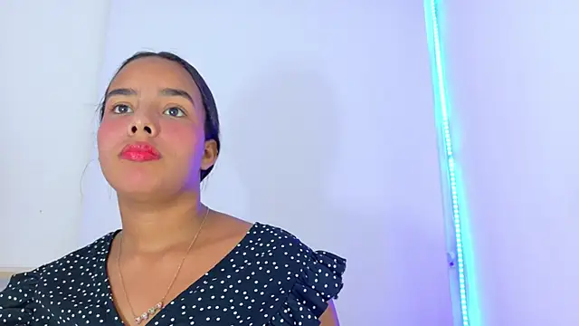 Snapshot of Roxy_Stonee chatting on October 2025 07:23:01 PM Roxy Stonee online show from October 2025 07:23:01 PM