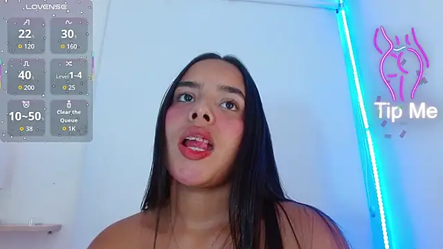 Snapshot of Roxy_Stonee chatting on October 2025 07:30:02 PM Roxy Stonee online show from October 2025 07:30:02 PM