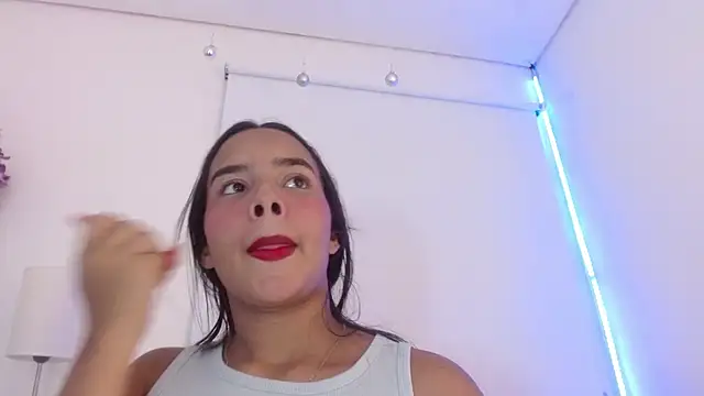 Snapshot of Roxy_Stonee chatting on November 2025 07:16:02 PM Roxy Stonee online show from November 2025 07:16:02 PM