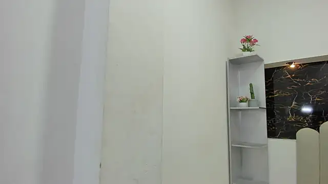 Snapshot of Annyrosee chatting on October 2025 01:39:02 AM Annyrosee online show from October 2025 01:39:02 AM