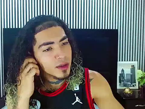 LihanJor 23 online show from September 2025 12:32:02 PM