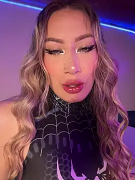 Lally Valencia   online show from October 2025 06:19:02 AM