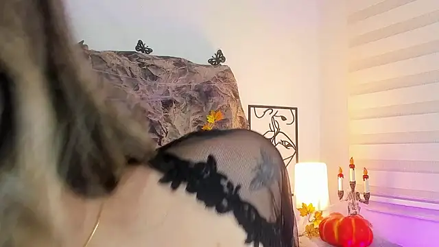 Snapshot of Violetta_Ficher chatting on October 2025 02:14:02 AM Violetta Ficher online show from October 2025 02:14:02 AM