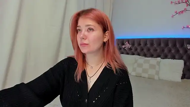 Ella Mayers online show from October 2025 12:28:02 PM