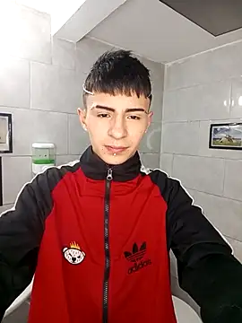 Stivarfox21 online show from March 2025 03:51:02 AM