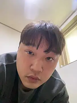 offwhite777 online show from February 2025 05:46:02 AM