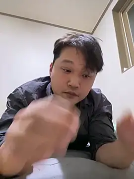 offwhite777 online show from February 2025 11:21:02 AM