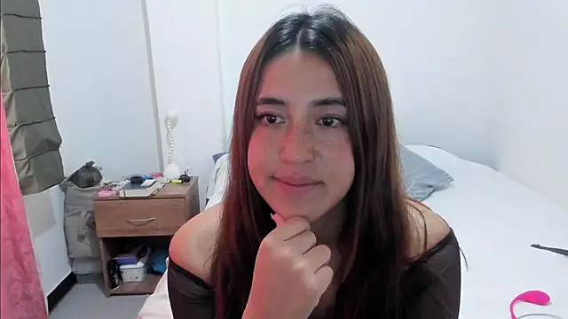 Snapshot of __leaa chatting on February 2025 09:54:01 PM leaa online show from February 2025 09:54:01 PM