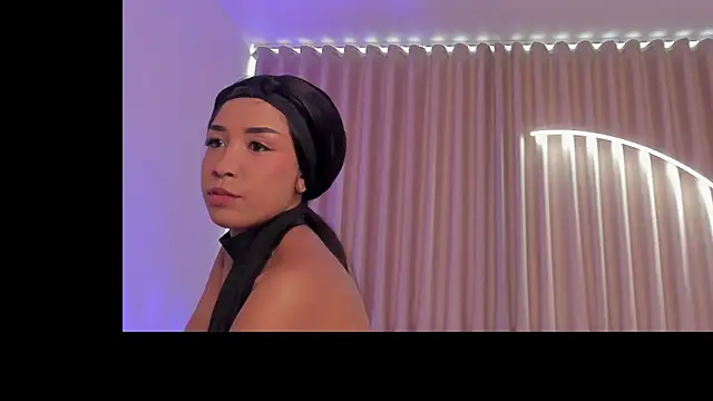 leahaltomm online show from September 2025 07:47:02 PM