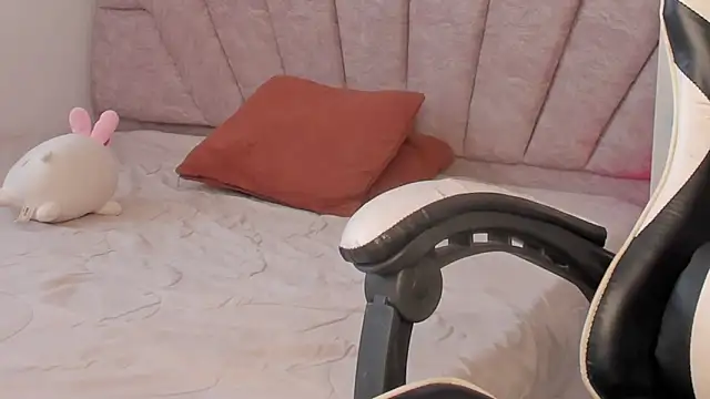 leahaltomm online show from October 2025 07:47:02 PM