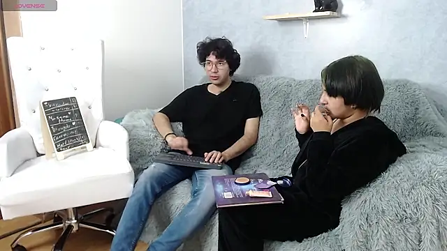makizenin  online show from February 2025 01:43:02 PM