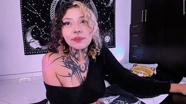 hazellwitch online show from March 2025 01:45:01 PM