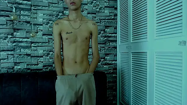 Snapshot of LittleFiree chatting on February 2025 10:50:02 AM LittleFiree online show from February 2025 10:50:02 AM