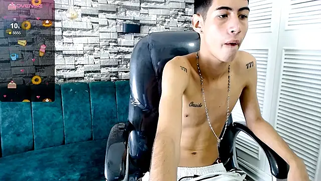 Snapshot of LittleFiree chatting on February 2025 03:30:02 PM LittleFiree online show from February 2025 03:30:02 PM