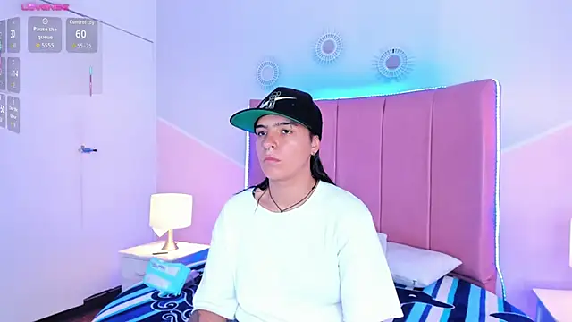 Liiam smith  online show from September 2025 04:21:02 PM