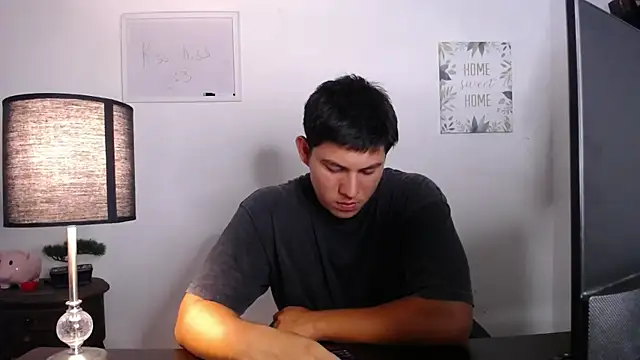 JamesCr  online show from October 2025 01:50:01 AM