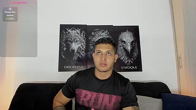 Snapshot of JohanSmith chatting on October 2025 02:07:01 AM JohanSmith online show from October 2025 02:07:01 AM