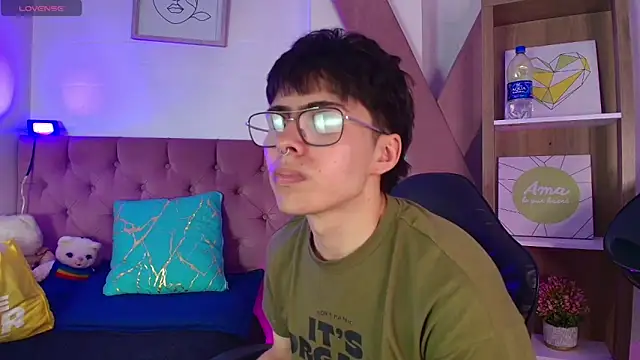 PepperTwink online show from October 2025 04:37:01 PM