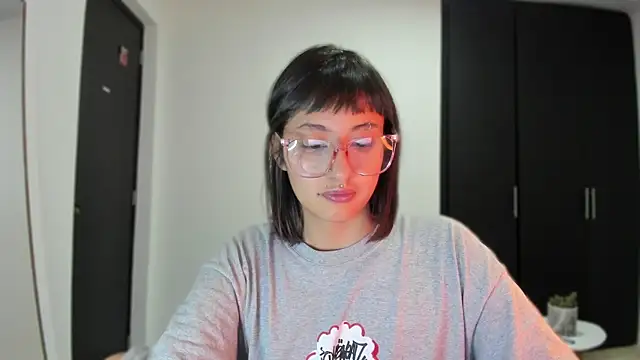 Snapshot of ggor4w33 chatting on October 2025 08:13:01 AM ggor4w33 online show from October 2025 08:13:01 AM