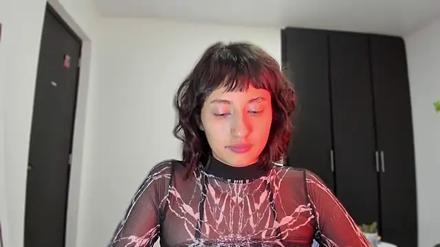 Snapshot of ggor4w33 chatting on October 2025 12:37:02 PM ggor4w33 online show from October 2025 12:37:02 PM