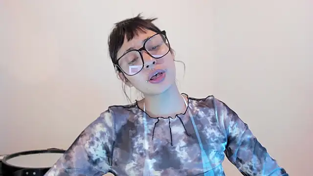 Snapshot of ggor4w33 chatting on October 2025 02:01:02 AM ggor4w33 online show from October 2025 02:01:02 AM