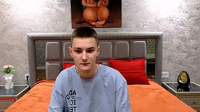 LindaBryantt online show from February 2025 04:15:02 AM