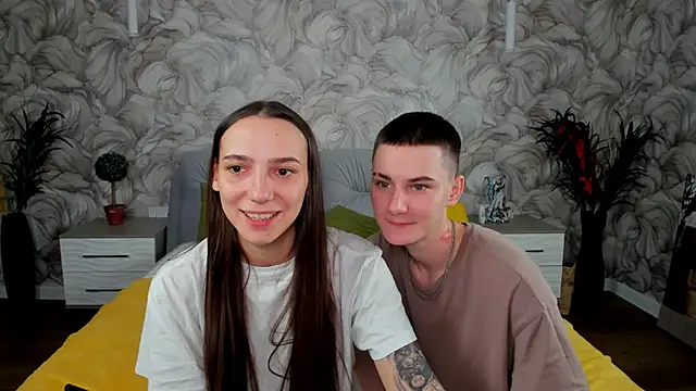 LindaBryantt online show from February 2025 02:02:01 PM