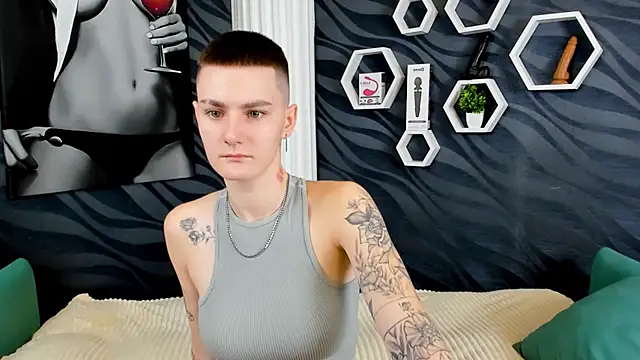 LindaBryantt online show from February 2025 09:16:01 AM