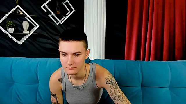 LindaBryantt online show from February 2025 01:40:02 PM