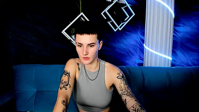 LindaBryantt online show from March 2025 02:10:02 PM