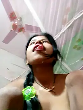 Snapshot of Miss_triha chatting on March 2025 07:25:01 PM Miss triha online show from March 2025 07:25:01 PM