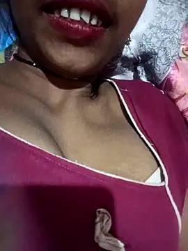 Snapshot of Miss_triha chatting on September 2025 03:35:02 PM Miss triha online show from September 2025 03:35:02 PM