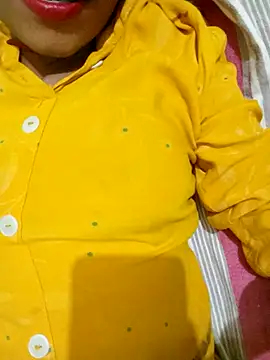 Snapshot of Miss_triha chatting on November 2025 07:33:02 AM Miss triha online show from November 2025 07:33:02 AM