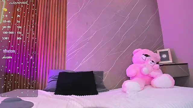 ariana jhonson1 online show from September 2025 12:48:01 PM